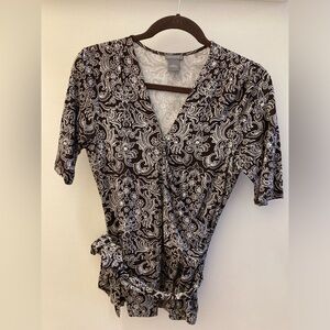 Ann Taylor V-neck mock wrap top with adjustable tie at waist